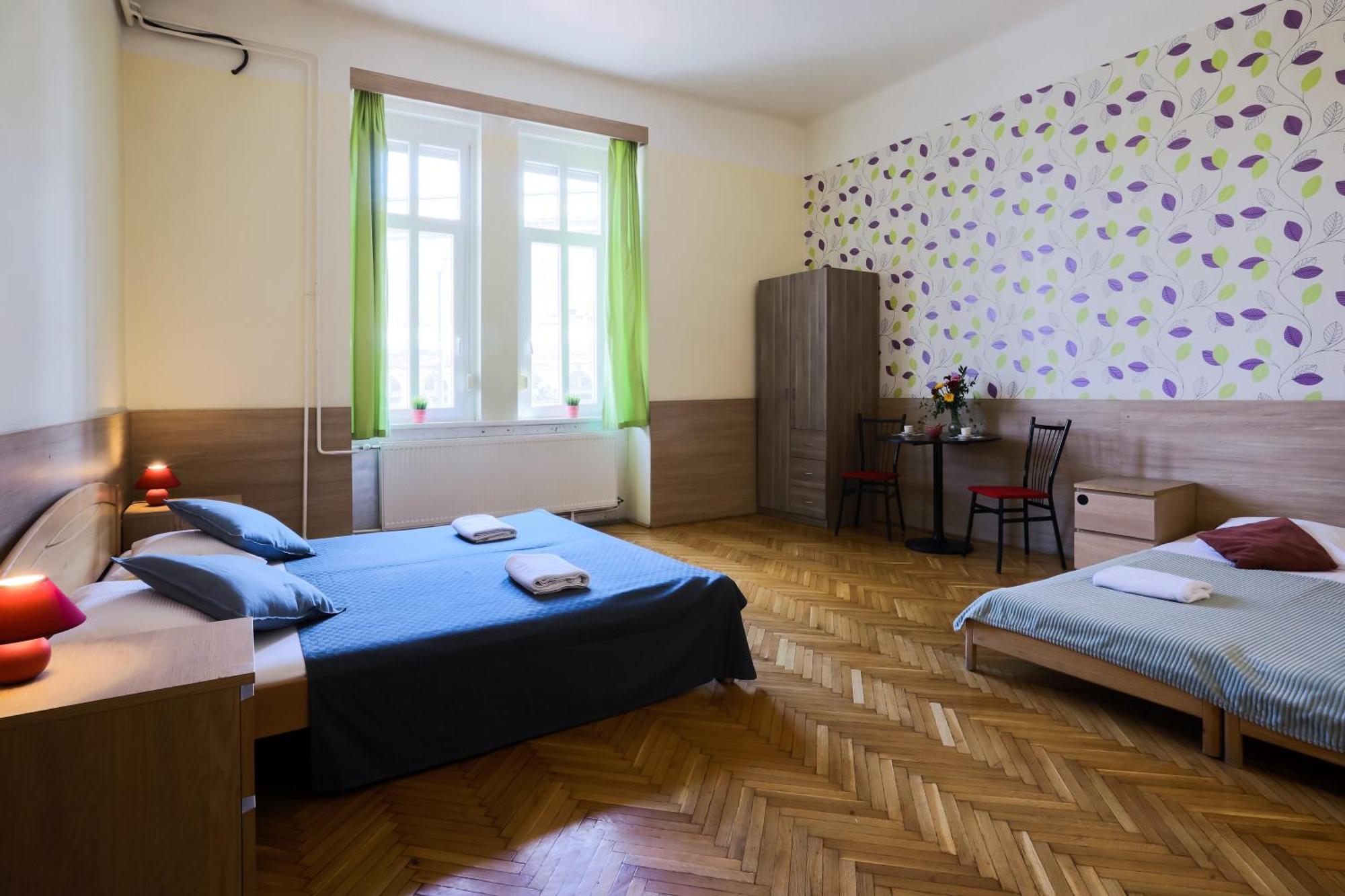 East Station Private Rooms - Budapest — Photos 1